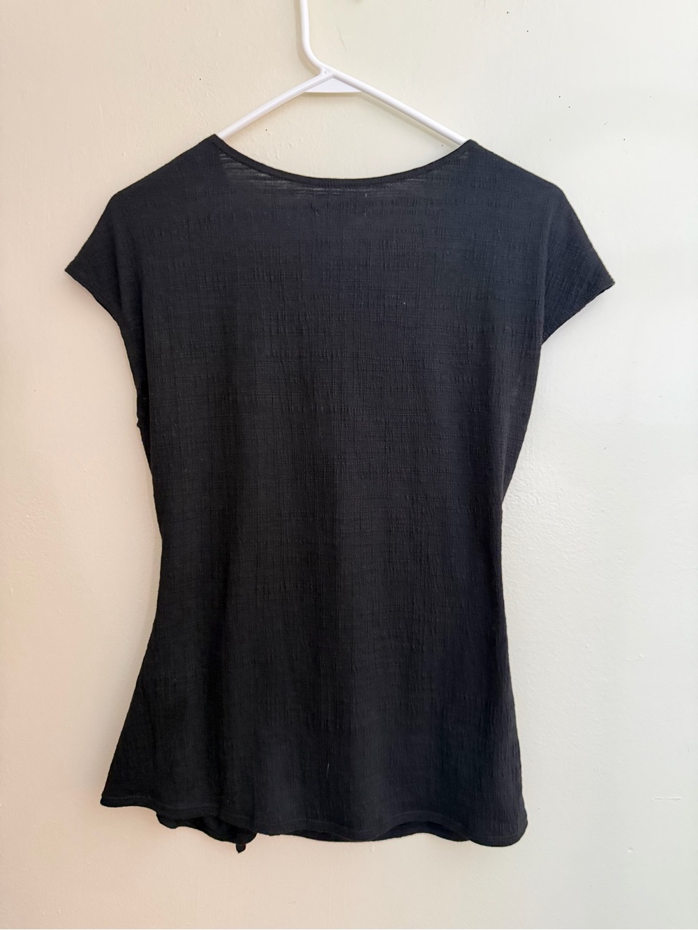 Max Studio Black Ruched V-Neck Drawstring Top - Picture 5 of 7